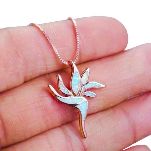 AYD Beautiful White Opal torch Pendant - Picture 10 of 13